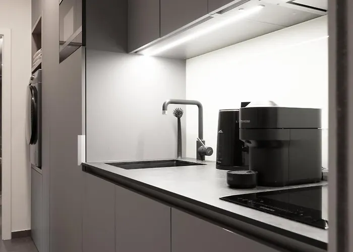 Modern In Karlin - Fully Equipped Apartment *